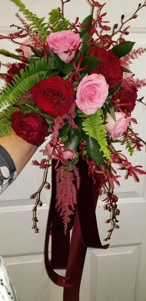 Garden roses and orchids orchids_and_garden_roses.jpg