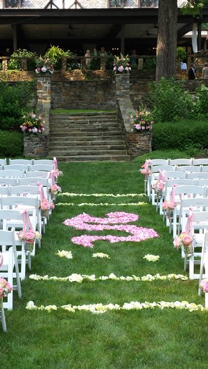 A monogrammed aisle! 7-14-2015_download_1747.jpg