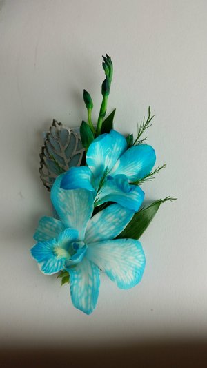 Turquoise Orchid Boutonniere 20170427_162924.jpg