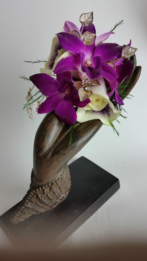Orchids, Picasso Calla lilies and Roses with silver leaves 20170427_165122.jpg